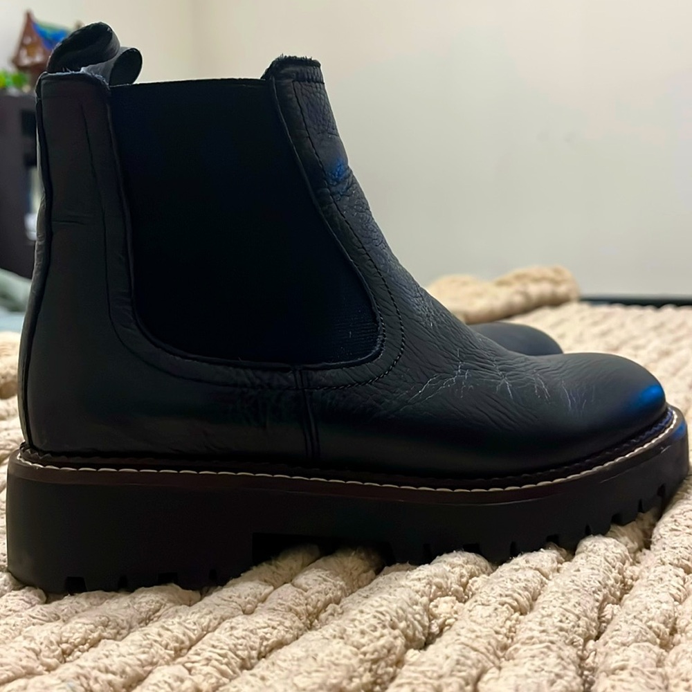 NEW Caslon Miller chelsea boots 5.5 black